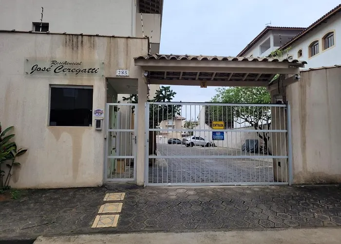 Apartamento aconchegante e espaçoso no Itaguá.