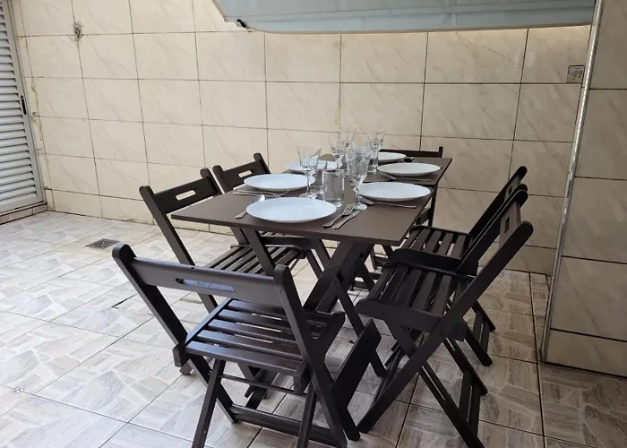 Apartamento aconchegante e espaçoso no Itaguá.